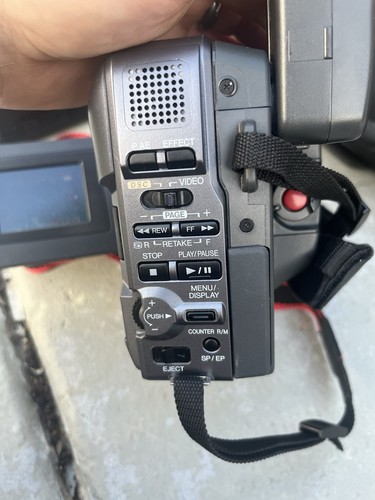 JVC VHC Camcorder Compact GR-AXM710 W/ Bag - Picture 11 of 16