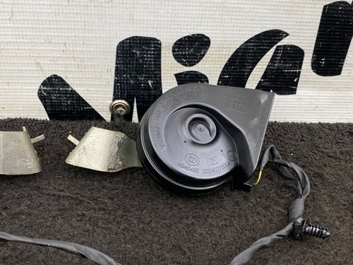 15-20 Dodge Challenger Hellcat SRT Horn Set with Brackets OEM - Picture 3 of 10