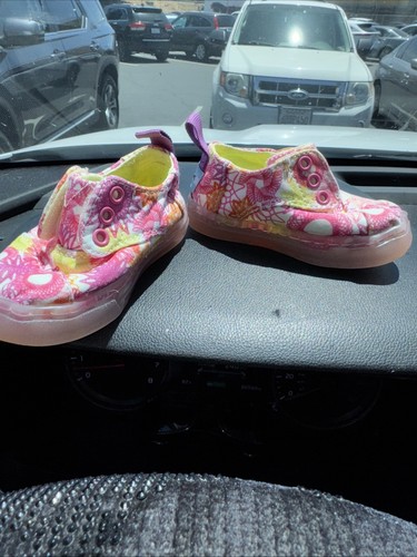 EUC Toms Baby Girl Size 4 Tiny Cordones Cupsole Pink Multicolor Spirograph Print - Picture 2 of 7