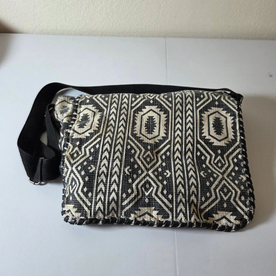 Mossimo Supply Co. Tribal Estampado Azteca Bolso Mensajero Bolso de Hombro Bandolera Foto 2 de 4