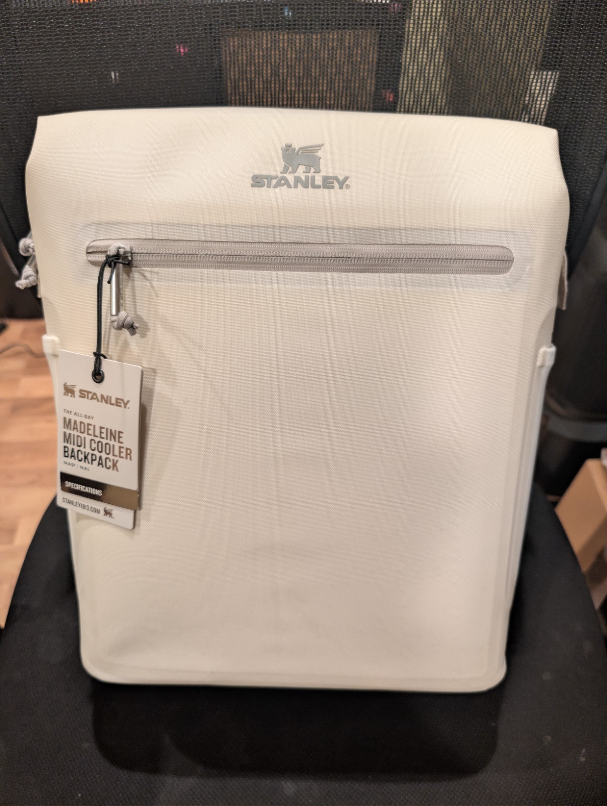 14.8 Quarts Cream Brand New
