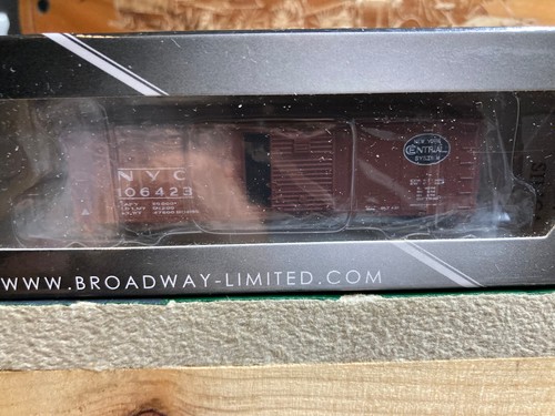 COCHE CAJA LATERAL DE ACERO BROADWAY LIMITED PREMIUM ESCALA N #106423 NYC | Zustand: Used