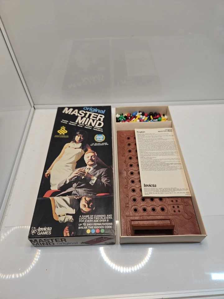 Vintage Invicta 1972 1976 1978 Original Master Mind Game 3016 - Made in England - Image 3 of 3