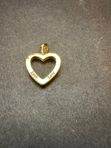 Ciondolo tono oro a forma di cuore con strass trasparenti e ciondolo incisione "amore" - Foto 3 di 4