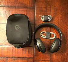 Beats Studio Pro Wireless Black Over-Ear Bluetooth Headphones w/ Case  Cables