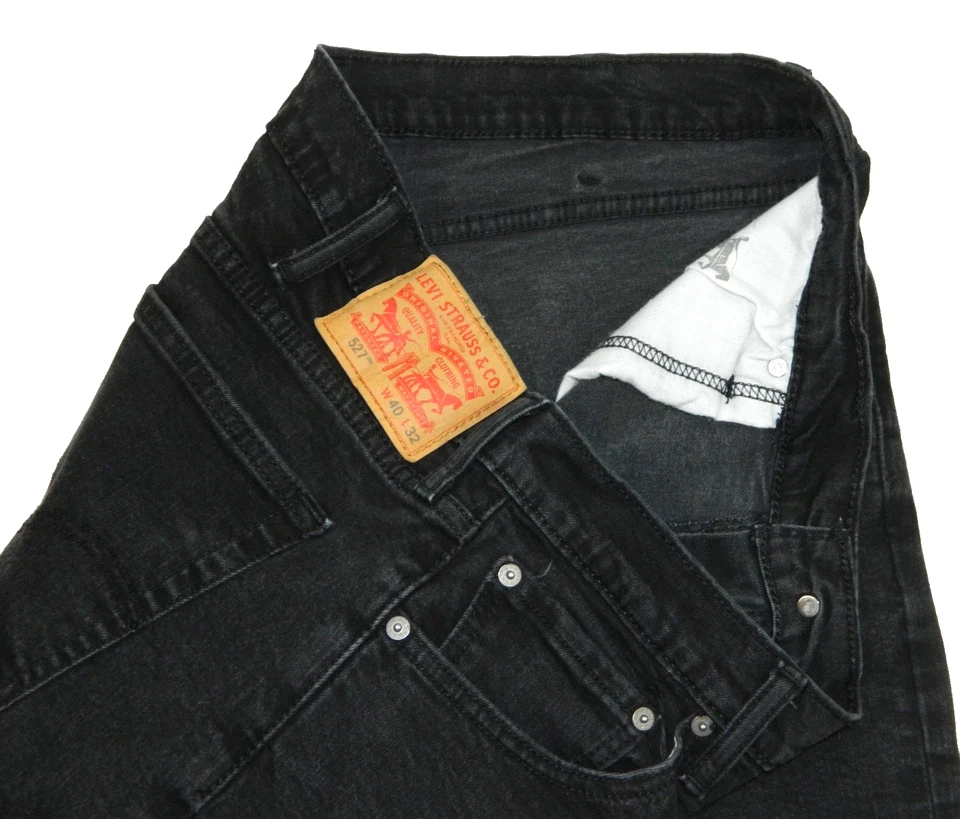 Jeans masculino Levi's 527 bootcut preto denim etiqueta 40x32 tamanho medido 37x31 - Imagem 4 de 4