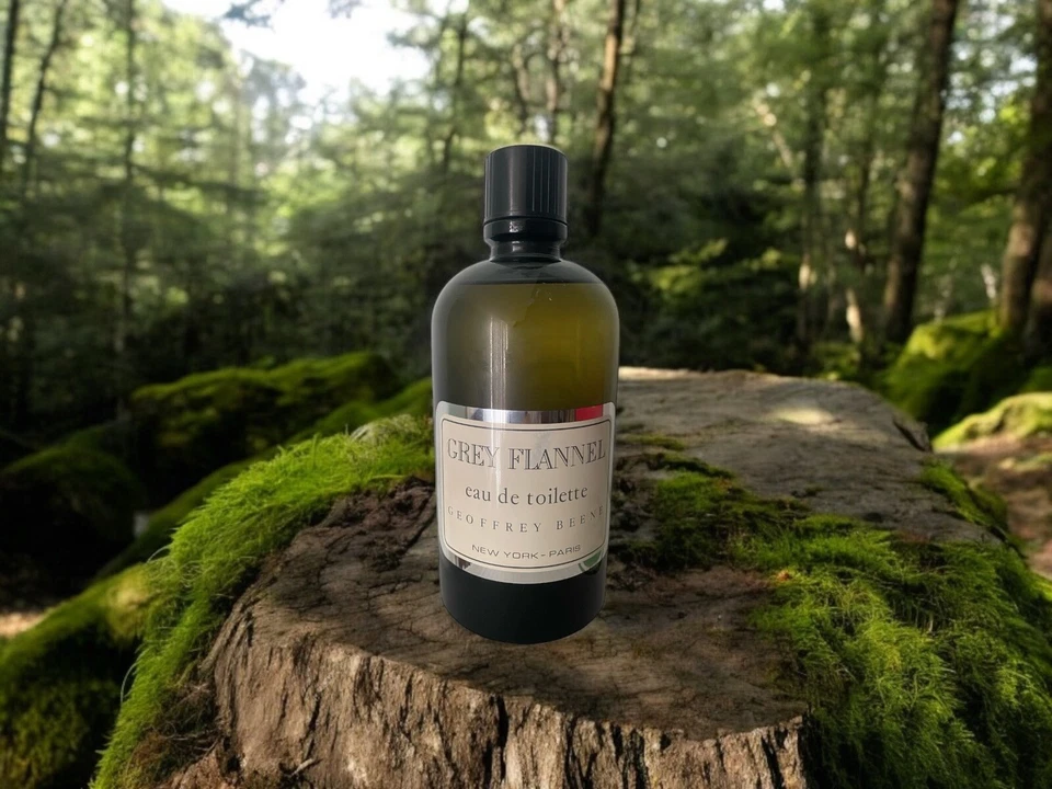 Vintage Grey Flannel EDT Splash HUGE 32 oz /950 ml 88.5 % Vol, Made in France - Image 3 of 4