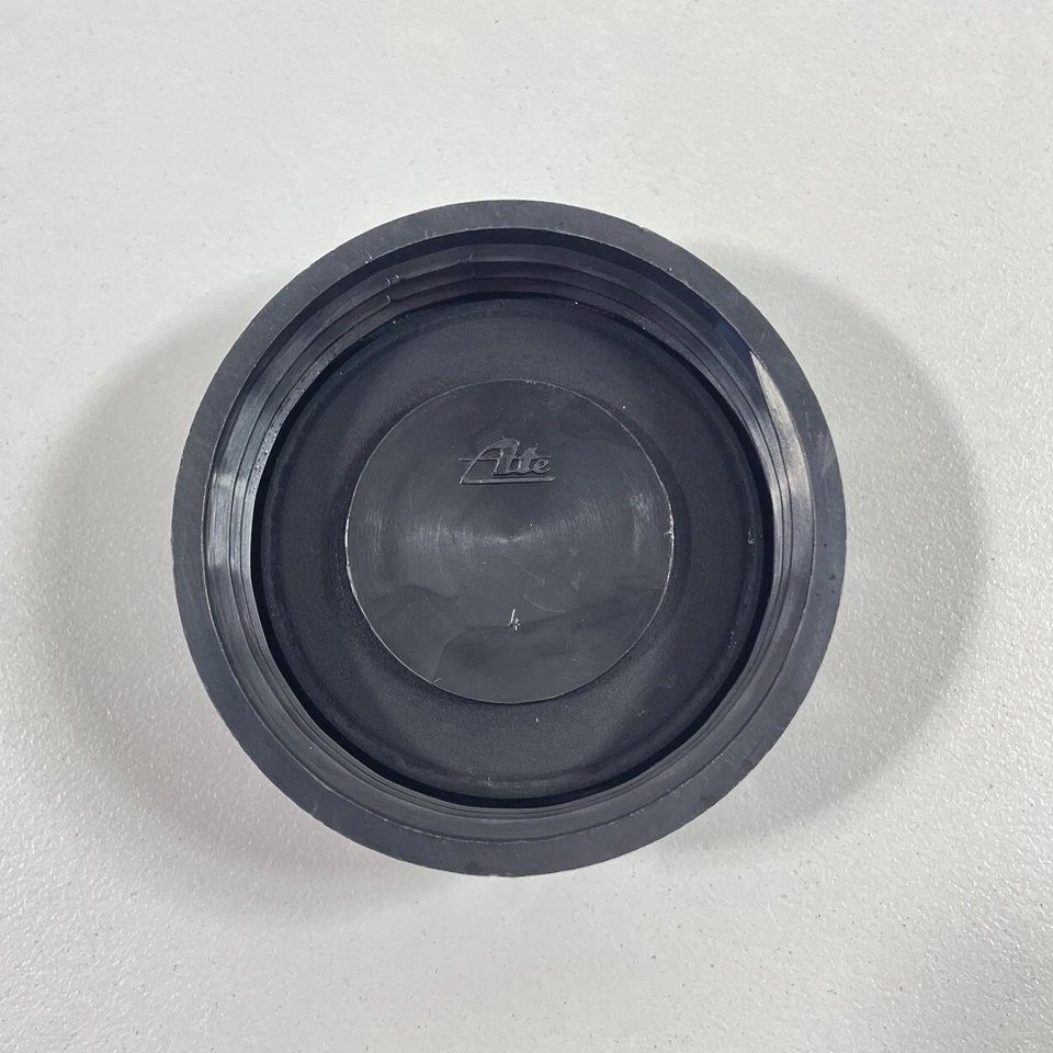 Tapa de depósito de líquido de frenos OEM NEGRA - VW Golf Jetta Cabrio / Audi A4 A6 100 200 Foto 3 de 4