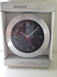 GREENWICH-7-5-Inch-Brushed-Aluminum-Circular-Quartz-Wall-Clock-Black-NEW-NIB