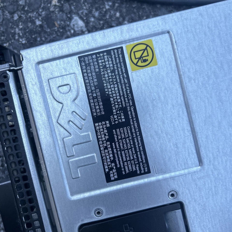 Dell Poweredge R810 2x Xeon 1x 160GB 3x 1000GB 1x120GB - Image 4 of 4