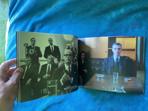 LIBRO DE PRENSA OPPENHEIMER JAPÓN folleto 3 Cillian MURPHY Christopher NOLAN Emily ROLLO - Imagen 16 de 17