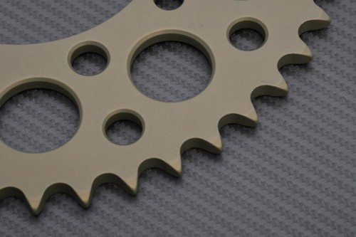 RENTHAL Kettenrad hinten ultraleicht 44 Zähne 525 Aprilia RSV Tuono 1000 / R 2004 - Bild 2 von 3