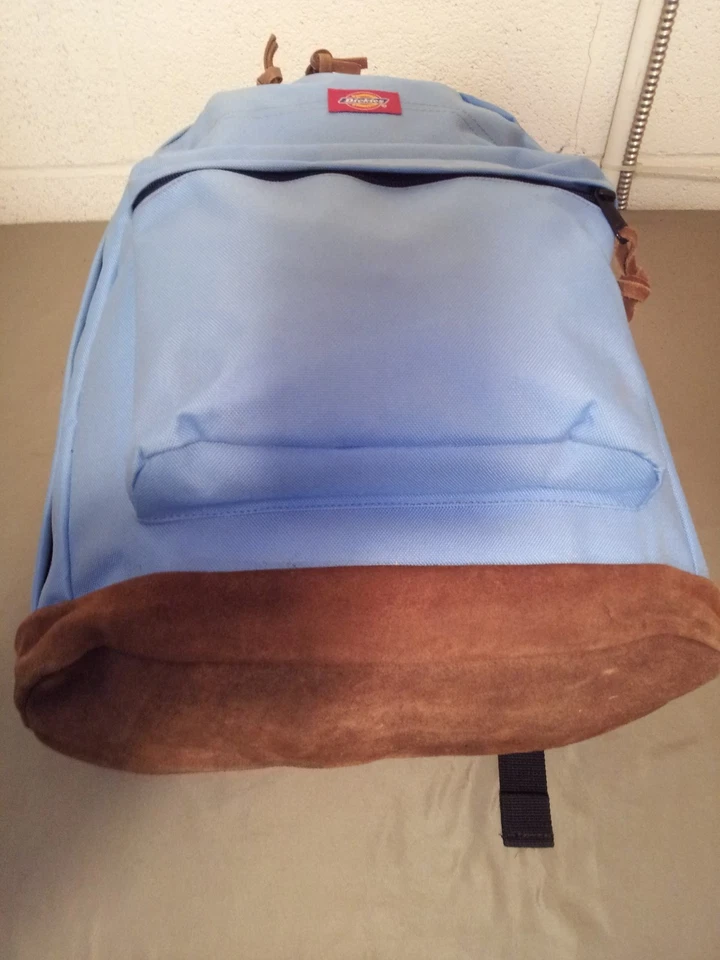 Mochila estudiante dickies nueva de gamuza inferior 3 colores a elegir. Foto 3 de 4