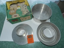 VINTAGE RETRO 60s MIRRO ALUMINUM TORTE & CAKE COMBINATION PAN & RECIPES