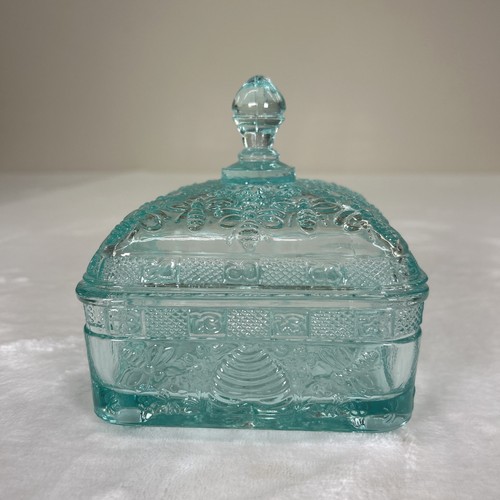 Vintage Tiara Glass Light Aqua Blue Honey Bees And Hive Lidded Candy Dish Box - Picture 3 of 10