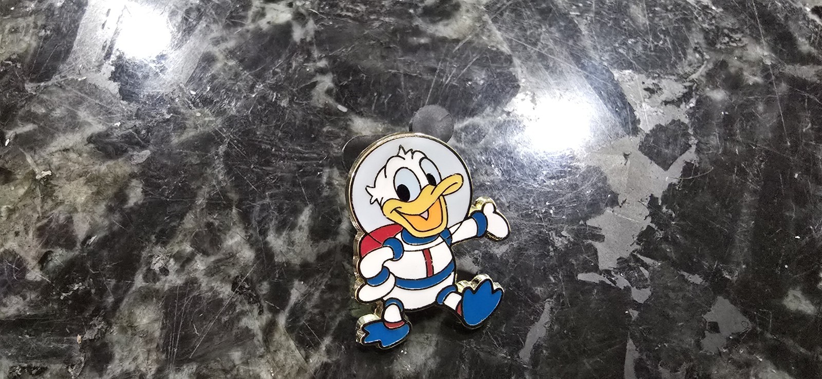 2026 Digitize Disney Pin Donald Duck Mission Space Suit LE 3000