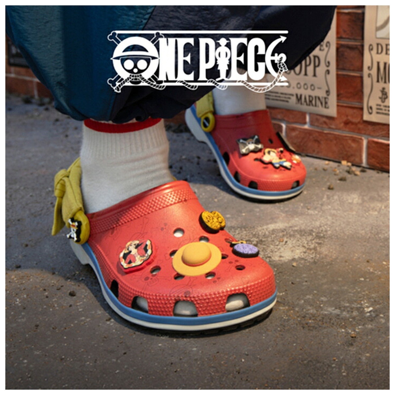 Crocs ONE PIECE Luffy Classic Clogs 212125-90H Unisex Casual Shoes Multi image 9