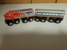 Lionel Heritage Series Wooden Santa Fe Train  Passenger Coach Great Condition