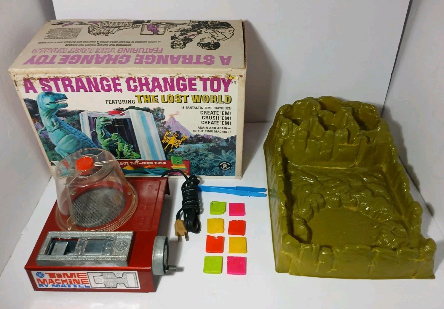 1967 MATTEL STRANGE CHANGE THE LOST WORLD TOY PLAY SET IN ORIGINAL BOX MONSTERS