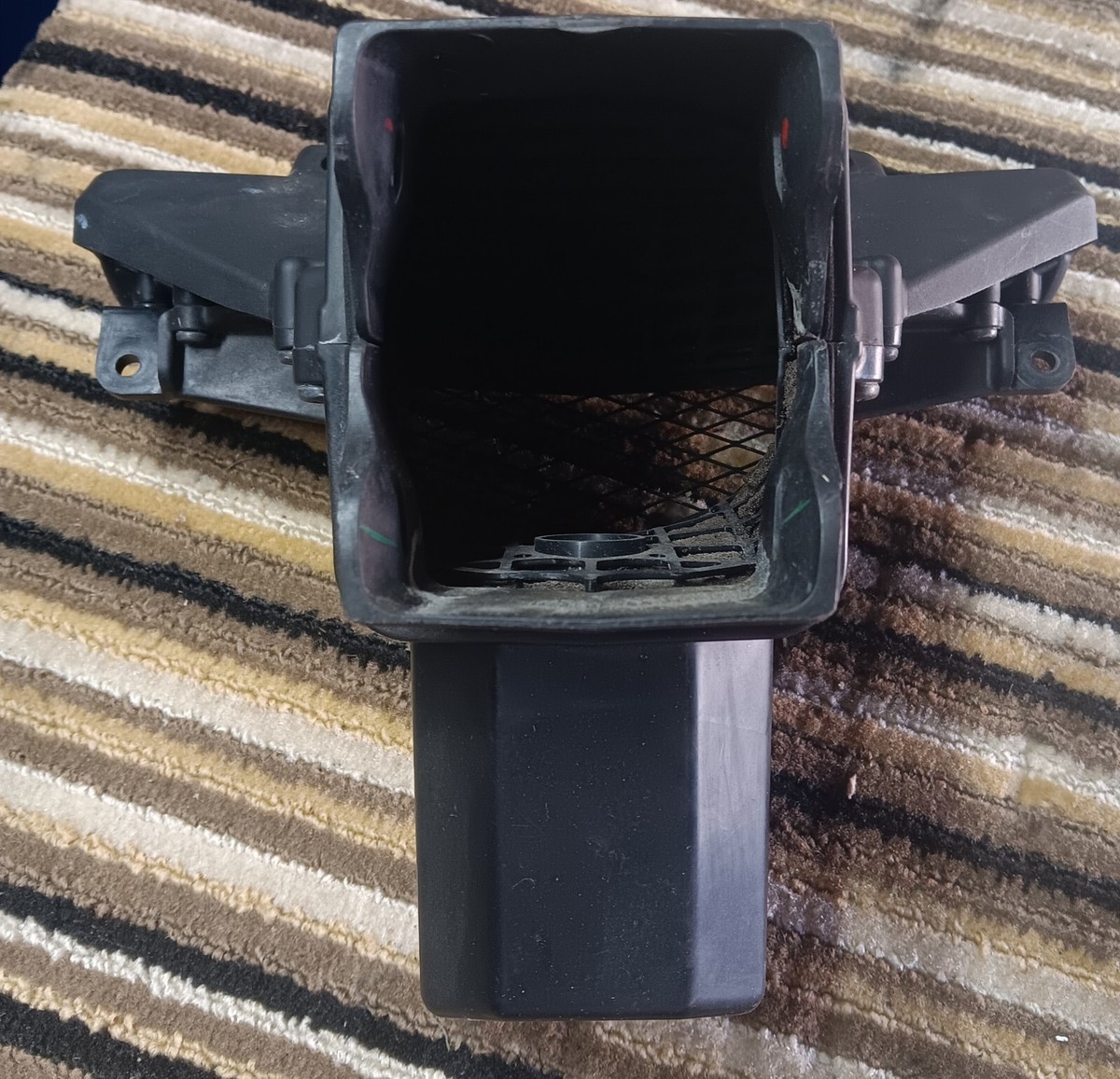 2009-2012 Kawasaki Ninja ZX6r, Front ram air duct front