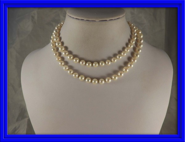 FANTASTICO COLLAR DE PERLAS DE NACAR Y CIERRE DE ORO CON RUBIES