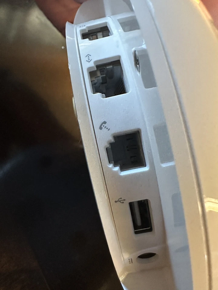 2003 Apple AirPort Extreme Base Station Model A1034 - Image 4 of 4