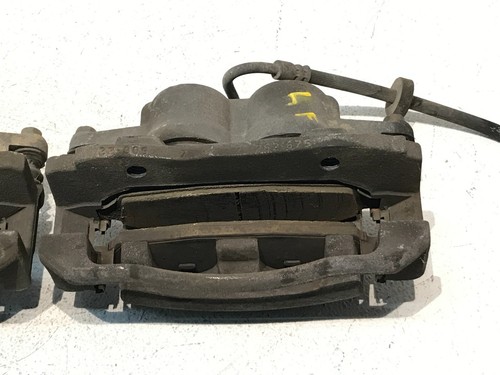 2003-2005 Mercury Grand Marquis Pair Front Left Right Brake Calipers 95,919K - Picture 6 of 6