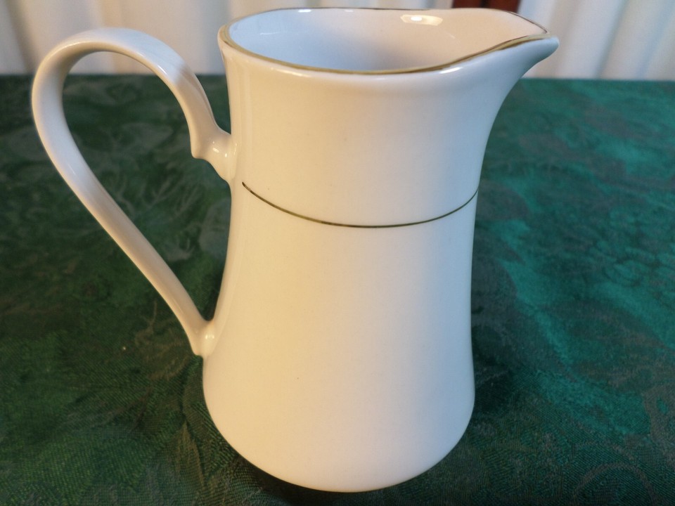 3pc1995 Exquisite Sakura Classic Gold Coffee SetCoffee Pot/Creamer