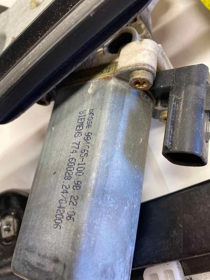 Dodge Magnum 2005-2008 regulador de ventana eléctrico delantero con motor lado pasajero Foto 4 de 4