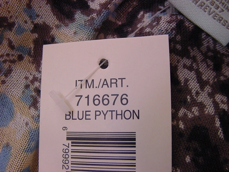 NUEVO CON ETIQUETAS - BUFANDA CELESTE 27X80 ESTAMPADO PITÓN AZUL  Foto 3 de 4