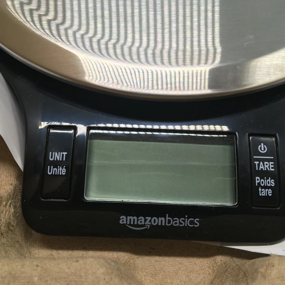 Amazon Basics Digital Kitchen Scale with LCD Display, Batteries Included - Image 3 of 3