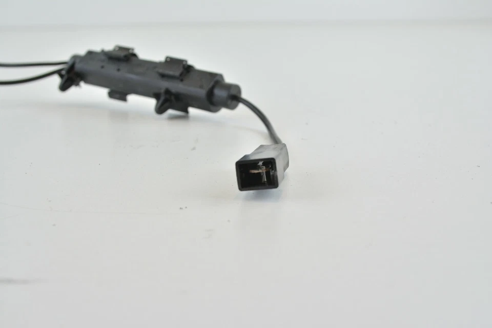 2002 MERCEDES BENZ ML320 W163 ANTENNA PARASTIC STOPPER FILTER OEM 75193 - Image 4 of 4