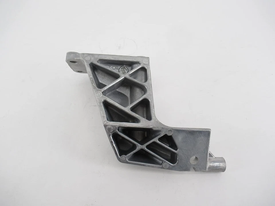 Genuine INFINITI Q40 Q50 NISSAN V37 LH Engine Mount Bracket JDM 11233-4GA5A - Image 4 of 4