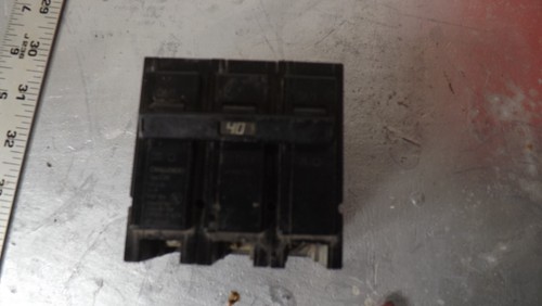 Challenger CBB3040H, 3 Pole, 40 Amp, 240 Volt Circuit Breaker Clip On - Picture 1 of 3