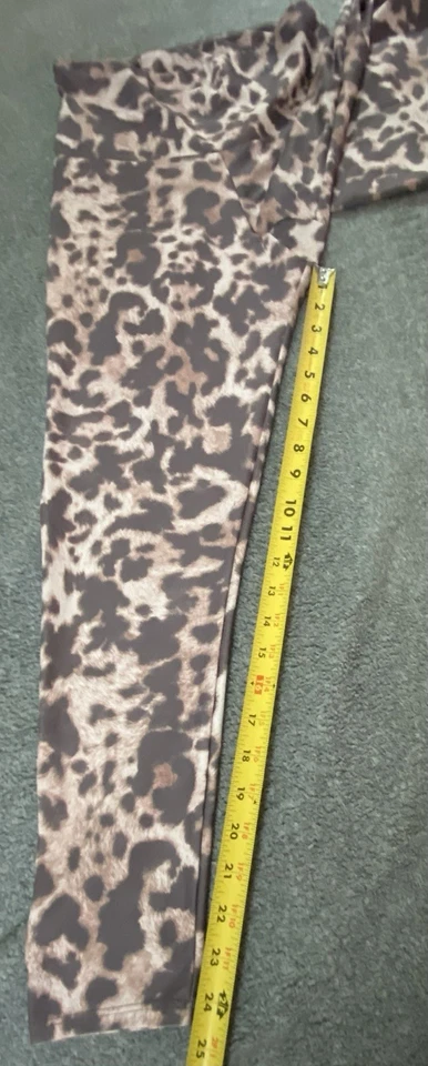 19 - Leggings para mujer Onzie talla M estampado de guepardo Foto 4 de 4