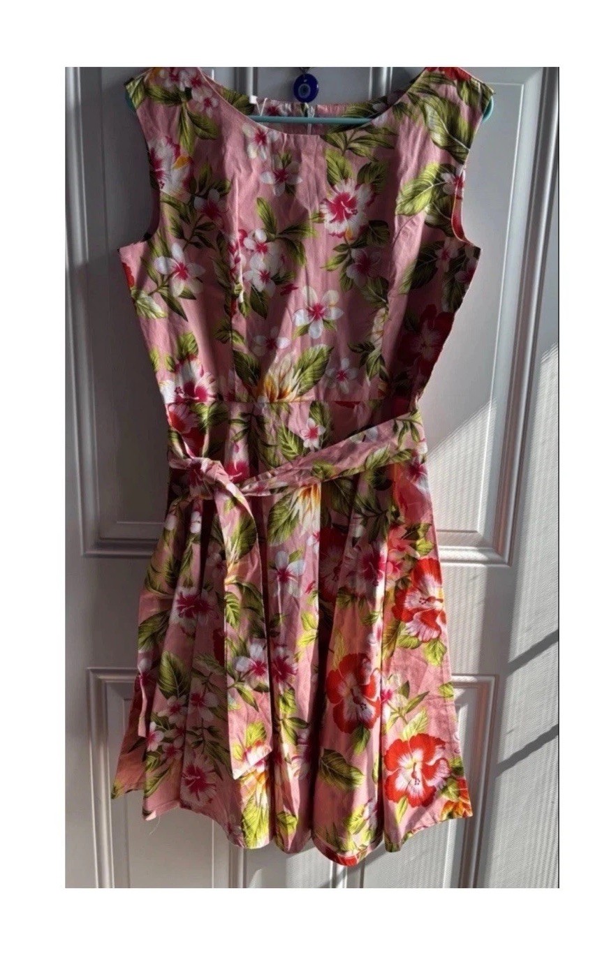 • Women’s Pink & Peach Floral Fit and Flare Sleeveless Dress Size L