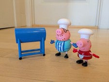 Peppa Pig BBQ Set with BBQ and Daddy  Peppa Pig in chef's outfits