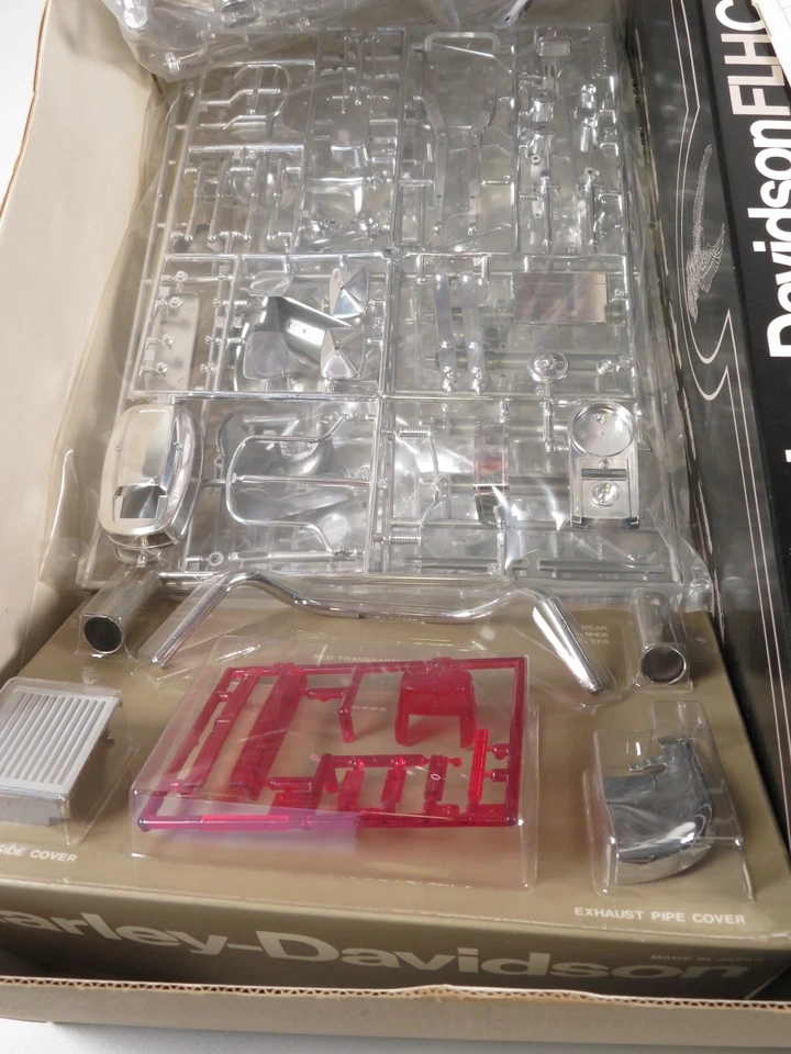 1:6 Tamiya Harley Davidson FLH Classic Bausatz  - Bild 4 von 4