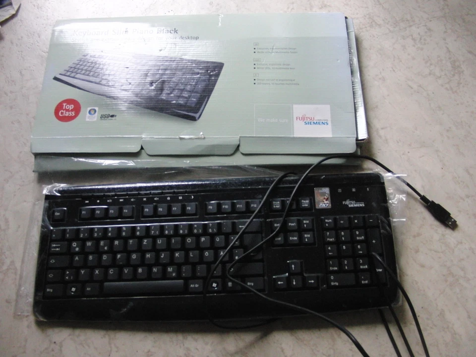 FSC Slim Piano Black USB-Tastatur  QWERTZ S26381-K370-L220