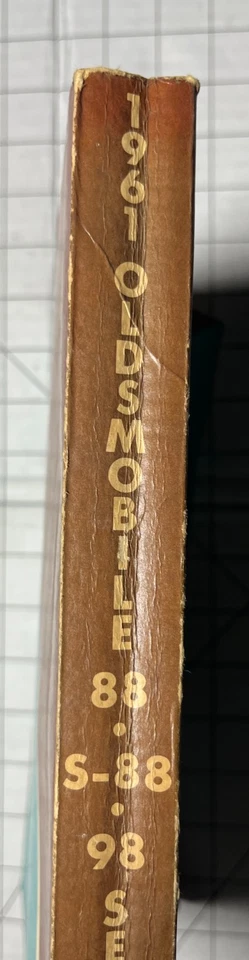 1961 年 Oldsmobile 88、S-88 和 98 服务手册平装船快速维修 — 第 2/3 张图片
