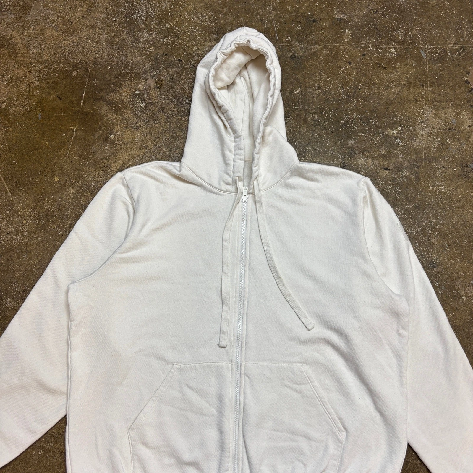 alo-yoga full zip loungewear minimalist hoodie