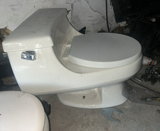 Kohler One Piece Elongated White Toilet Gravity Fed Modern with Seat