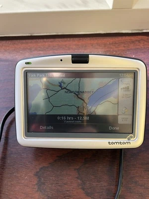 TomTom GO 4V00.710 Car Sat Nav GPS With Bluetooth.Working Order With Accessories - Image 1 of 4