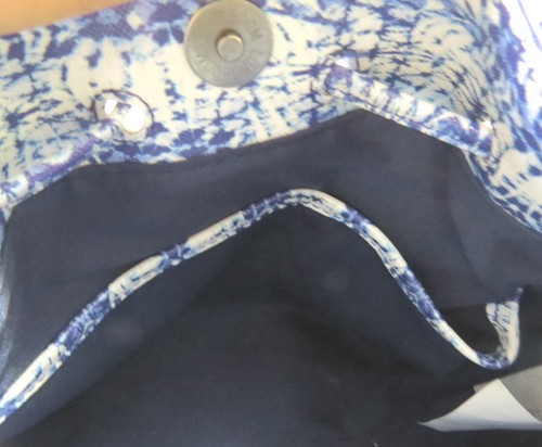 Steve Madden Crossbody Drawstring Shoulder Handbag or Satchel - Picture 7 of 7