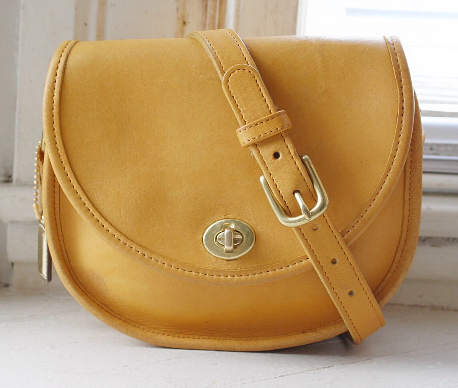 Coach Vintage Borsa a tracolla Watson 9981 in giallo USA anni 90 colore raro