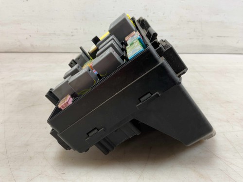 Jeep JK Wrangler 3.8L TIPM Module and Fuse Box 04692332AD 2011 037832 - Picture 4 of 11