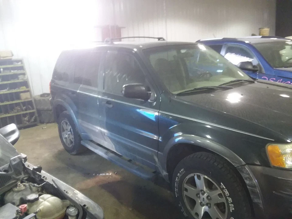 Driver Front Seat Bucket With  Electric 6 Way Fits 01-04 ESCAPE 2122066 - Image 2 of 4