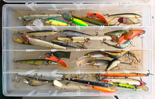 629 LOT OF 3 VINTAGE BOMBER SHALLOW MODEL A SCREWTAIL FISHING LURES 3 OVERALL