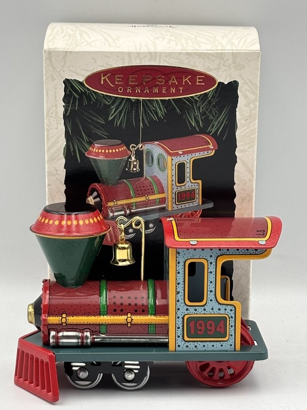 Hallmark Keepsake Yuletide Central Ornament LN/Box