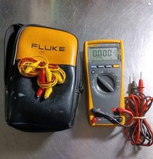 Fluke 179 True RMS Digital Multimeter Tested Working New Duracell Test Batt Inc.